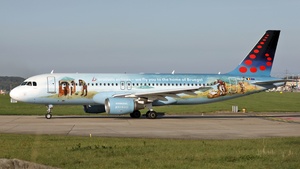 Photo of OO-SNE - Airbus A320-214 operated by Brussels Airlines
