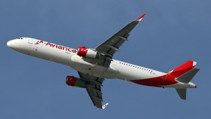 Photo of OE-IZX - Airbus A321-231 operated by Deucalion Aviation