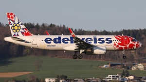 Photo of HB-JLT - Airbus A320-214 operated by Edelweiss Air