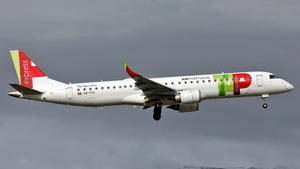 Photo of CS-TTX - Embraer ERJ-195AR operated by TAP Express (opb Portugália Airlines)