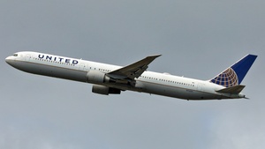 Photo of N76054 - Boeing 767-424(ER) operated by United Airlines
