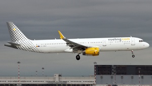 Photo of EC-MGZ - Airbus A321-231 operated by Vueling