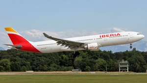 Photo of EC-LUK - Airbus A330-302 operated by Iberia