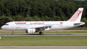 Photo of TS-ITA - Airbus A320-214 operated by Tunisair