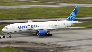 Photo of N787UA - Boeing 777-222(ER) operated by United Airlines
