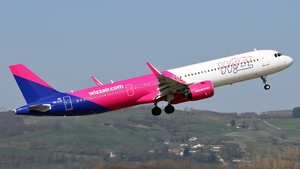 Photo of HA-LVI - Airbus A321-271NX operated by Wizz Air
