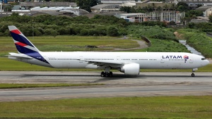 Photo of PT-MUE - Boeing 777-32W(ER) operated by LATAM Airlines Brasil