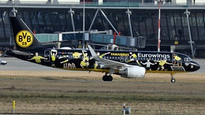 Photo of D-AEWM - Airbus A320-214 operated by Eurowings