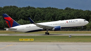 Photo of N169DZ - Boeing 767-332(ER) operated by Delta Air Lines