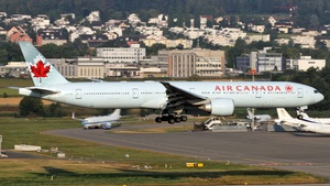 Photo of C-FIUL - Boeing 777-333(ER) operated by Air Canada