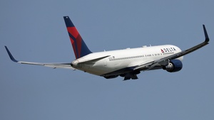 Photo of N176DZ - Boeing 767-332(ER) operated by Delta Air Lines