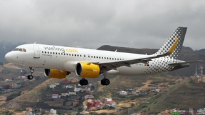 Photo of EC-NFJ - Airbus A320-271N operated by Vueling