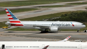 Photo of N779AN - Boeing 777-223(ER) operated by American Airlines