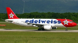 Photo of HB-IHY - Airbus A320-214 operated by Edelweiss Air