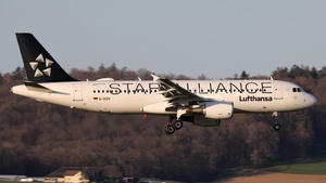 Photo of D-AIZH - Airbus A320-214 operated by Lufthansa