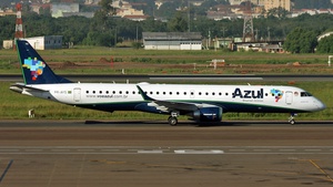 Photo of PR-AYS - Embraer ERJ-195AR operated by Azul