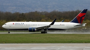 Photo of N1201P - Boeing 767-332(ER) operated by Delta Air Lines
