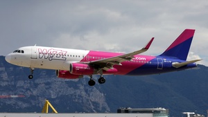 Photo of HA-LYD - Airbus A320-232 operated by Wizz Air