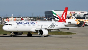 Photo of TC-LSL - Airbus A321-271NX operated by Turkish Airlines