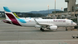 Photo of D-AIZT - Airbus A320-214 operated by Eurowings