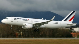 Photo of F-HEPH - Airbus A320-214 operated by Air France