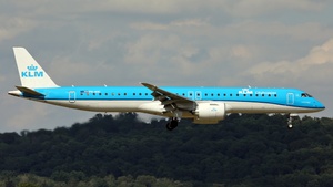 Photo of PH-NXC - Embraer ERJ-195-E2 operated by KLM Cityhopper
