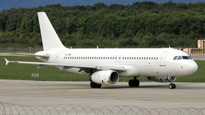 Photo of YL-LDD - Airbus A320-232 operated by SmartLynx Airlines