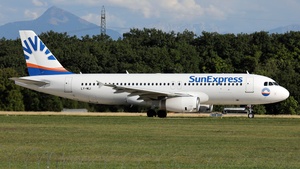 Photo of LY-MLI - Airbus A320-232 operated by SunExpress (opb Avion Express)