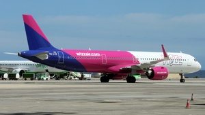Photo of HA-LVO - Airbus A321-271NX operated by Wizz Air
