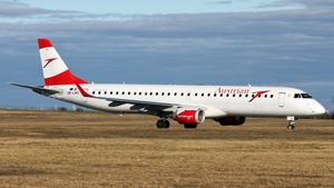 Photo of OE-LWC - Embraer ERJ-195LR operated by Austrian Airlines
