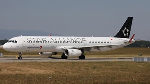 Photo of TC-JSG - Airbus A321-231 operated by Turkish Airlines