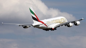 Photo of A6-EOE - Airbus A380-861 operated by Emirates