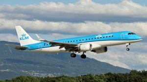 Photo of PH-EZH - Embraer ERJ-190STD operated by KLM Cityhopper