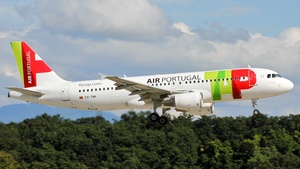 Photo of CS-TNK - Airbus A320-214 operated by TAP Air Portugal