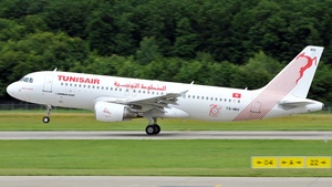 Photo of TS-IMV - Airbus A320-214 operated by Tunisair