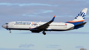 Photo of TC-SON - Boeing 737-86J operated by SunExpress