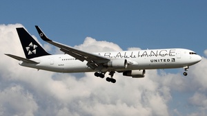 Photo of N653UA - Boeing 767-322(ER) operated by United Airlines