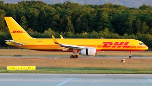 Photo of G-DHKM - Boeing 757-223(PCF) operated by DHL Air