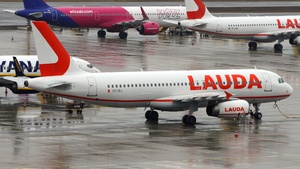 Photo of 9H-IBJ - Airbus A320-232 operated by Lauda Europe