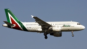 Photo of EI-IMB - Airbus A319-112 operated by Alitalia