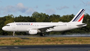 Photo of F-HBNC - Airbus A320-214 operated by Air France