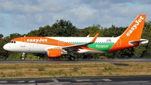 Photo of OE-IVV - Airbus A320-214 operated by easyJet Europe