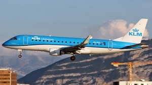 Photo of PH-EXL - Embraer ERJ-175STD operated by KLM Cityhopper