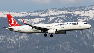 Photo of TC-JSK - Airbus A321-231 operated by Turkish Airlines