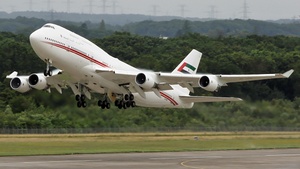 Photo of A6-HRM - Boeing 747-422 operated by Dubai Royal Air Wing
