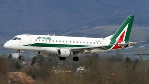 Photo of EI-RDG - Embraer ERJ-175STD operated by Alitalia CityLiner