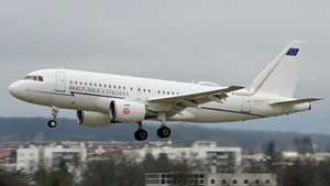 Photo of MM62174 - Airbus VC-319A operated by Italian Air Force