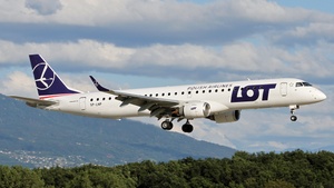 Photo of SP-LNP - Embraer ERJ-195LR operated by LOT Polish Airlines
