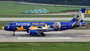 Photo of D-ABDQ - Airbus A320-214 operated by Eurowings