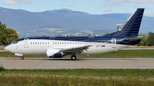 Photo of LY-JMS - Boeing 737-522 operated by KlasJet